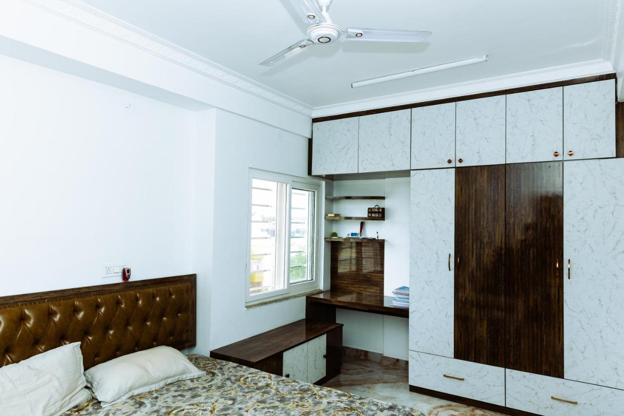 Rvr Home - Beautiful Rooms 벵갈루루 외부 사진