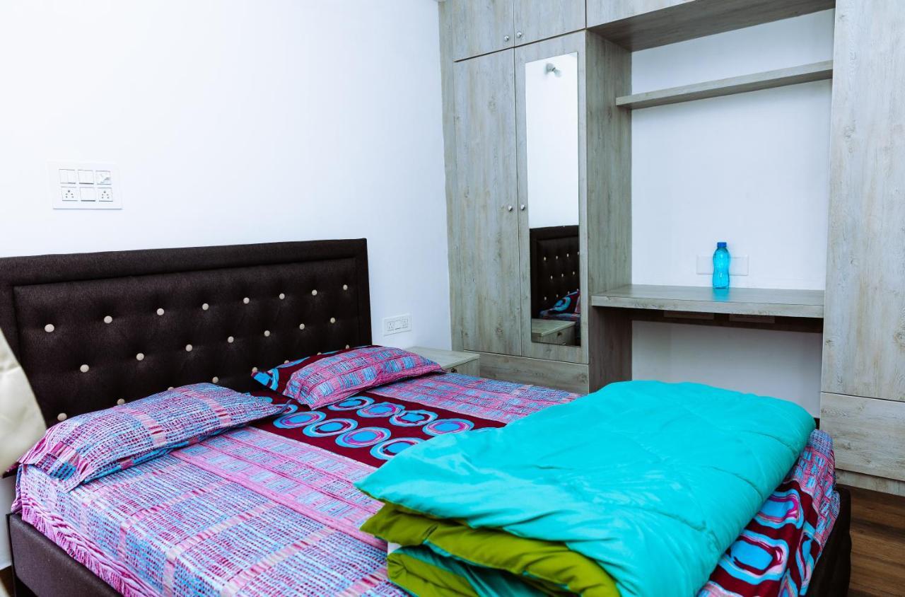 Rvr Home - Beautiful Rooms 벵갈루루 외부 사진