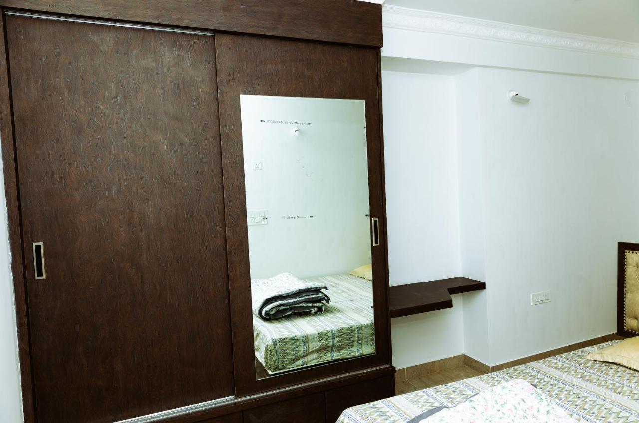 Rvr Home - Beautiful Rooms 벵갈루루 외부 사진