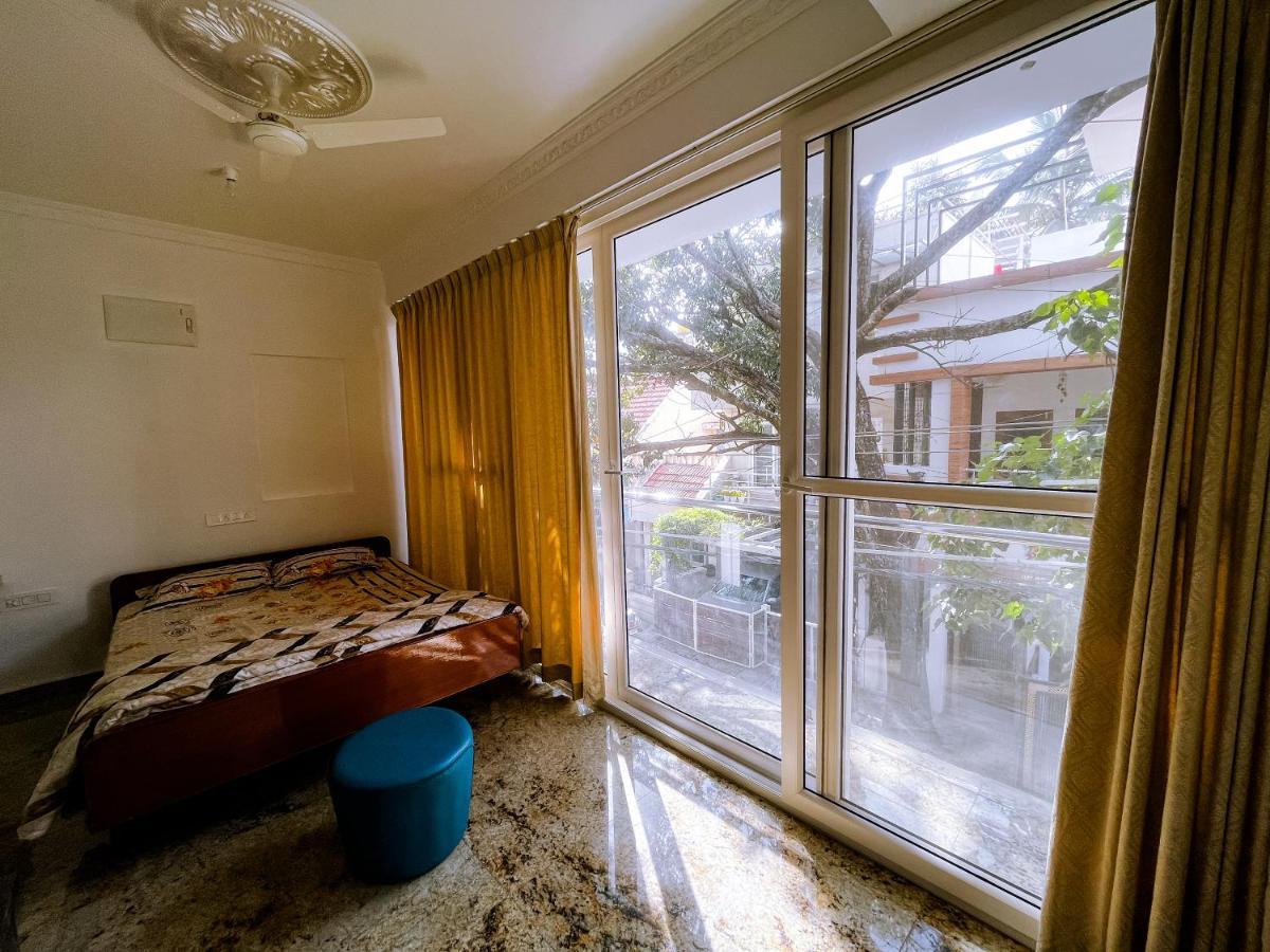 Rvr Home - Beautiful Rooms 벵갈루루 외부 사진